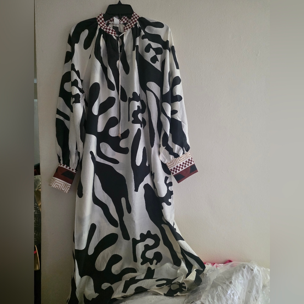 H&M Special Edition Loose Fit Dress Long Sleeves Cream Black Red Nwt - Picture 12 of 16
